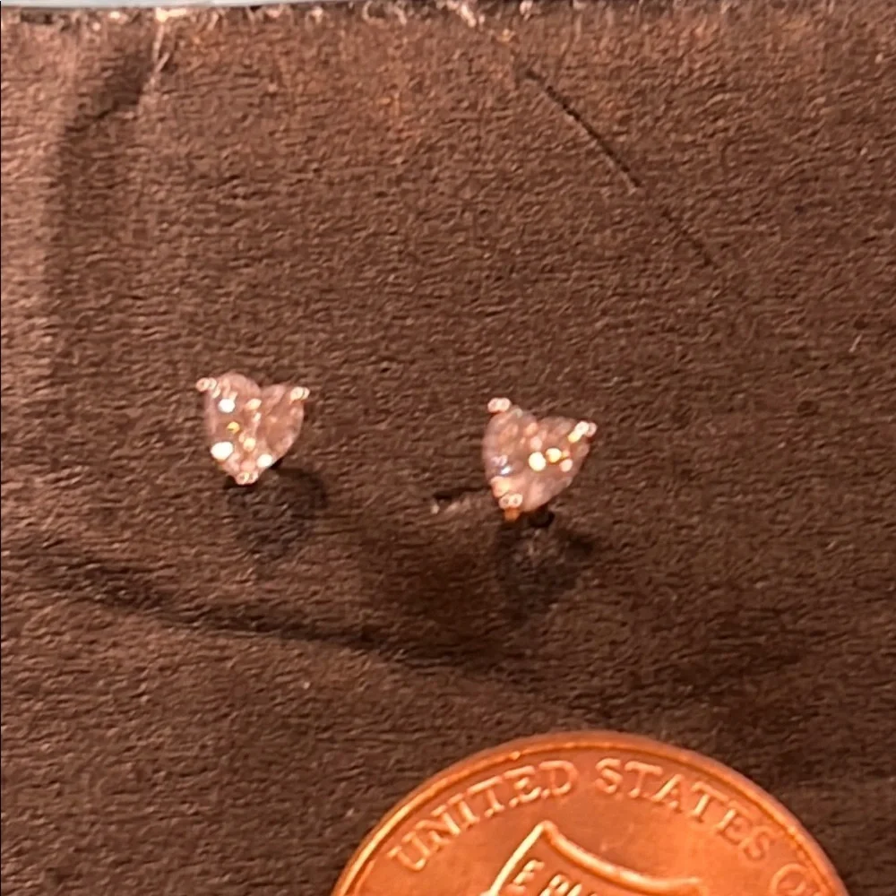 NWOT Heart Cubic Zirconia Stud Earrings 3mm Never Worn, NEW!!